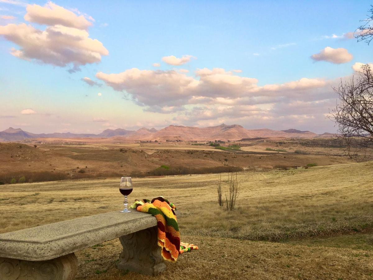 Jovali Clarens Hotel Buitenkant foto