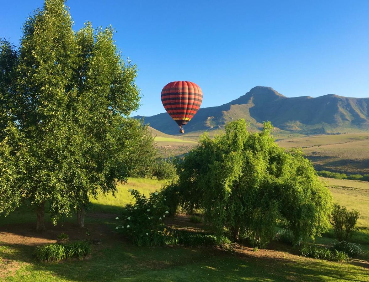 Jovali Clarens Hotel Buitenkant foto